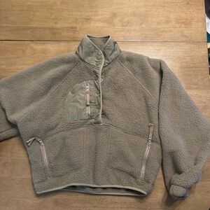 Fleece pullover
